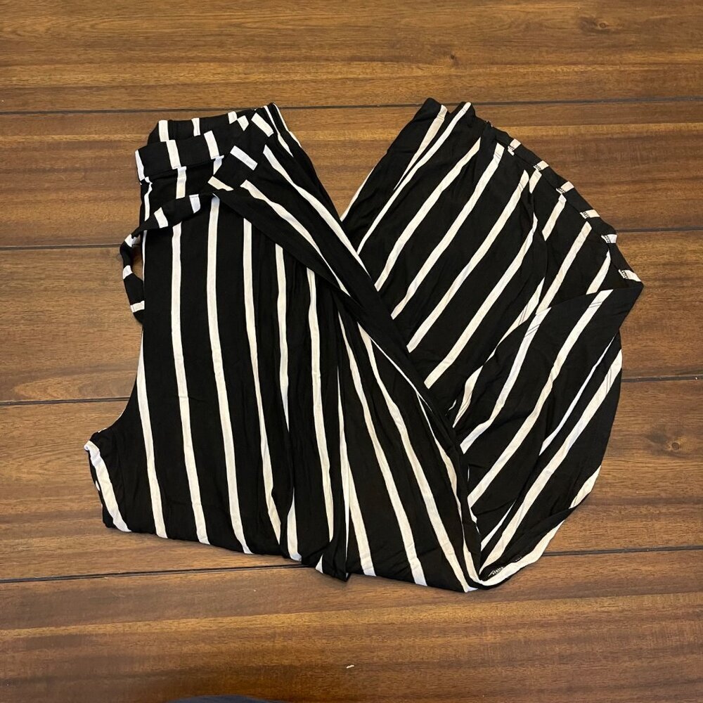 Olivaceous Women's Striped Relaxed Fit Trousers black white  size small - Picture 4 of 12